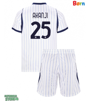 Inter Milan Manuel Akanji #25 Replika Babytøj Udebanesæt Børn 2026-27 Kortærmet (+ Korte bukser)
